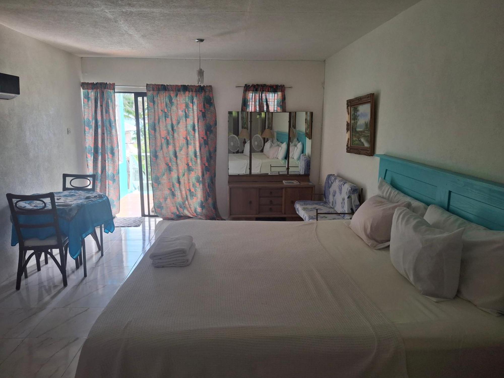 Ocean View Apartments Bridgetown Extérieur photo