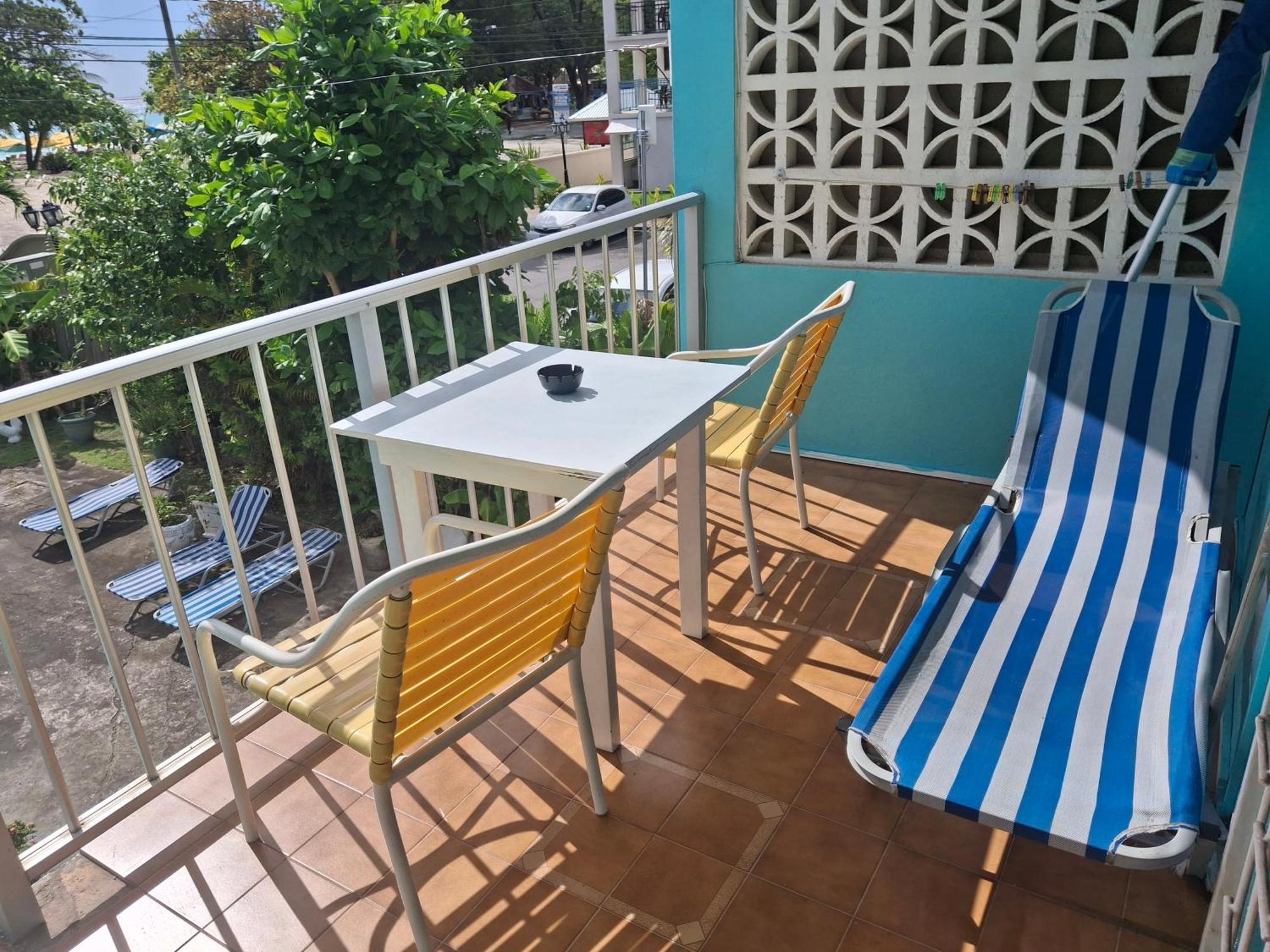 Ocean View Apartments Bridgetown Extérieur photo