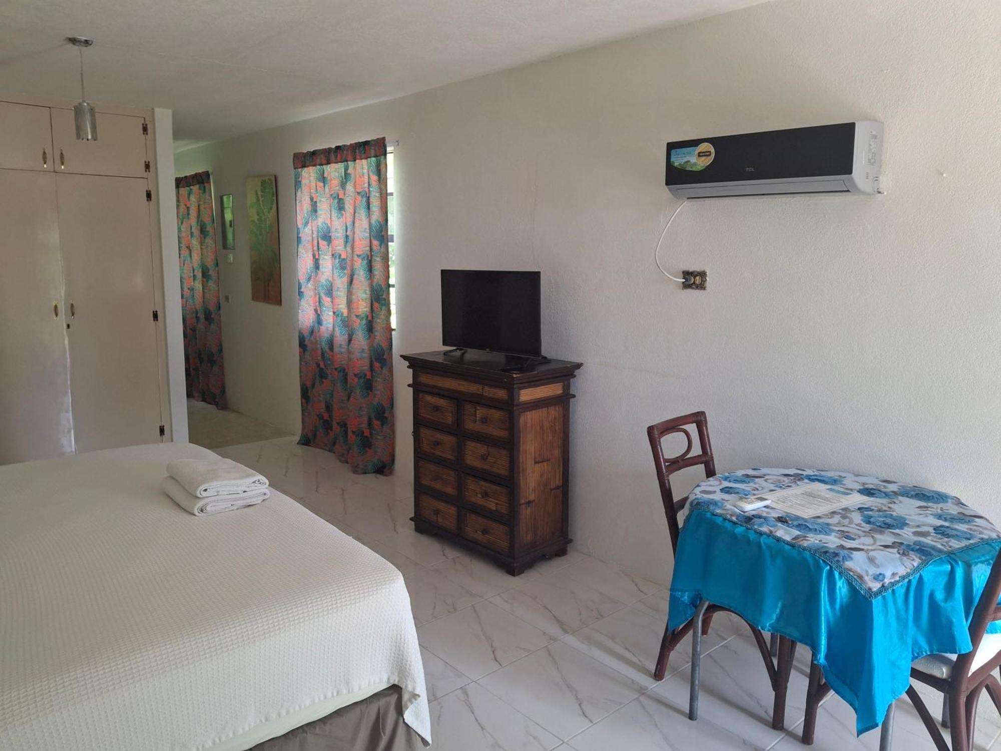 Ocean View Apartments Bridgetown Extérieur photo